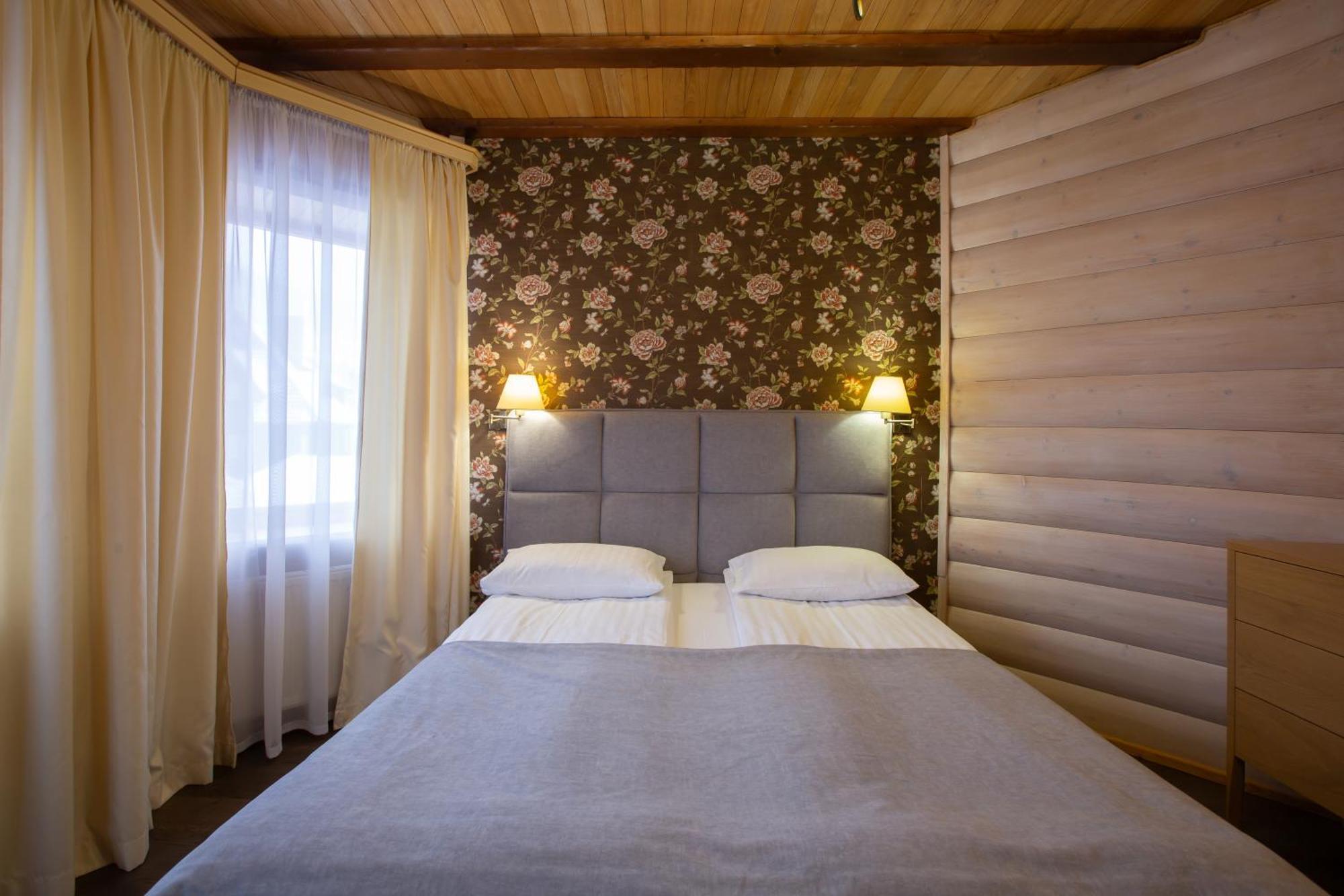 Korona Hotel&Spa バコヴェル エクステリア 写真