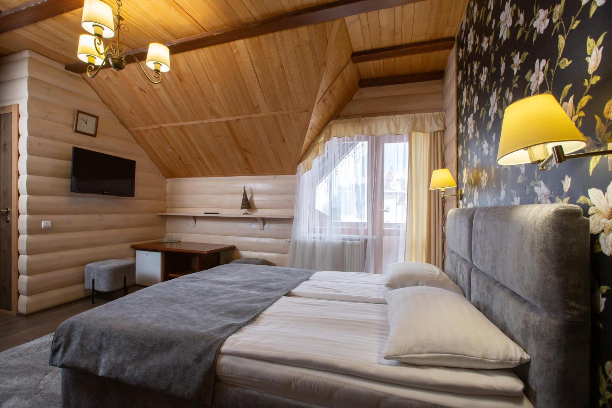 Korona Hotel&Spa バコヴェル エクステリア 写真